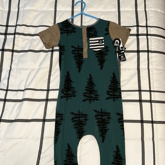 Rags trees Romper - Picture 1 of 1